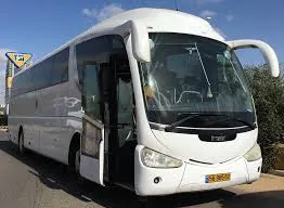 אוטובוס 60 מקומות